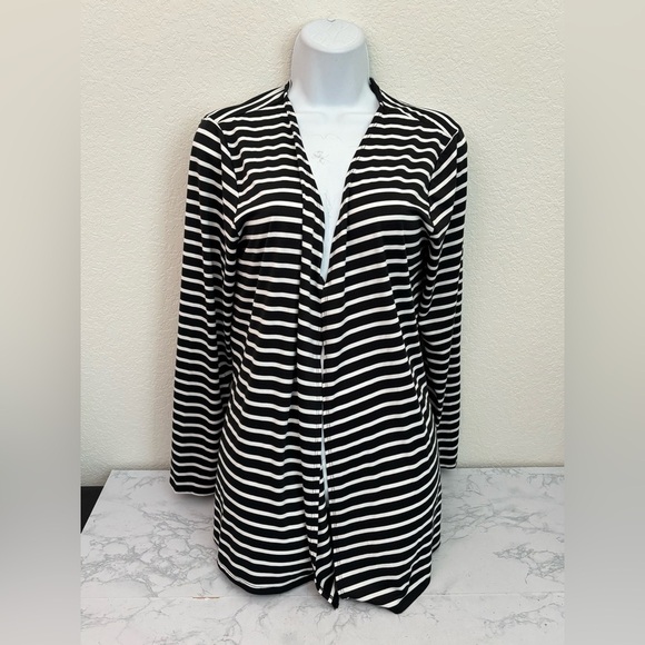 sheila rose Sweaters - Sheila Rose Long Sleeve Cardigan Size XL Black White Striped Open Front NWOT
